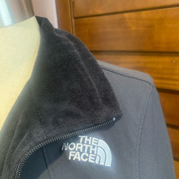 Black North Face Jacket - Picture 2 of 6